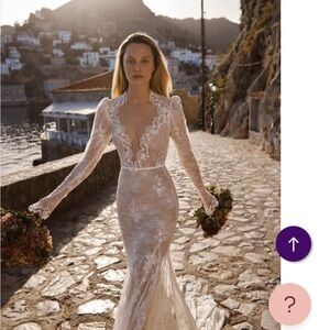 Liz Martinez Nami gown